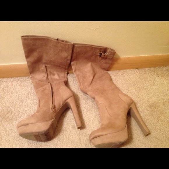 Suede Love - Picture 5 of 5