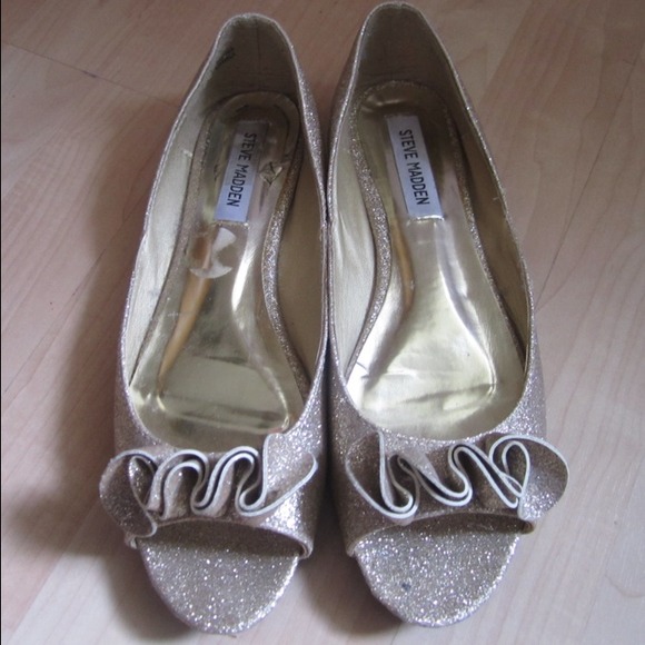 Steve Madden gold sparkly flats
