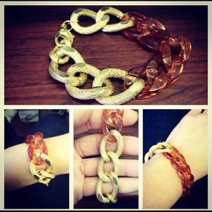 Amber brown gold link bracelet! New! Never worn!!