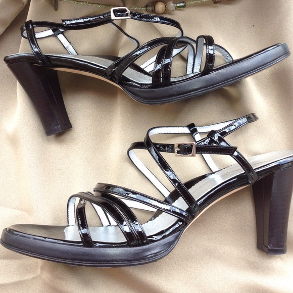 Taryn Rose Strappy Black Patent 42/ 10