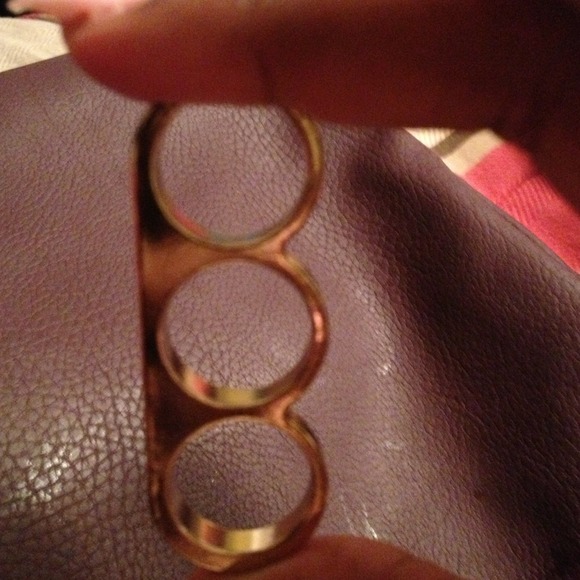 Diamond Cut Brass knuckle triple ring - Picture 4 of 4