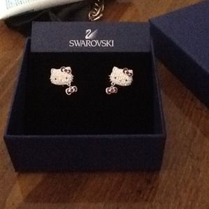 ✨REDUCED AGAIN✨Hello Kitty Clip Earrings