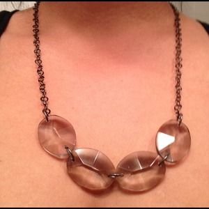 *Price 👇*Glass Necklace