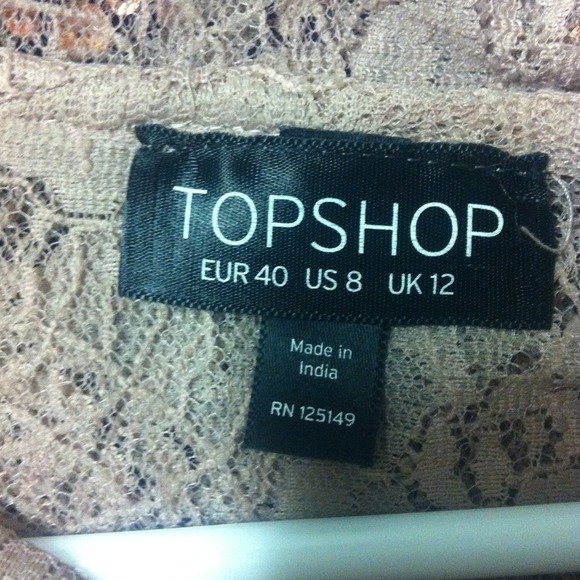 Flowy sequenced top - Picture 3 of 3