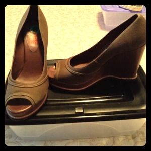 Michael Kors Army green wedge