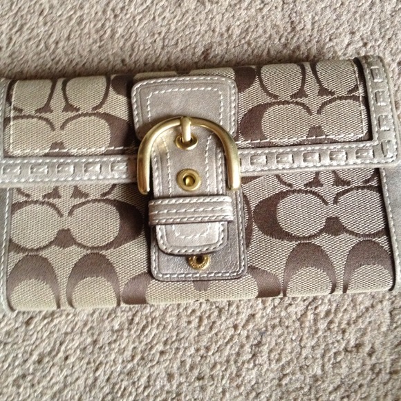 Authentic Coach large signature "c" wallet..