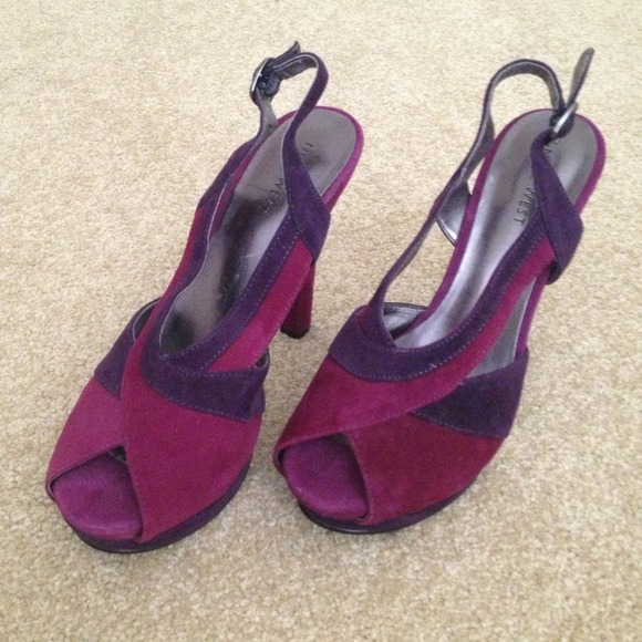 Nine West suede sling back heels