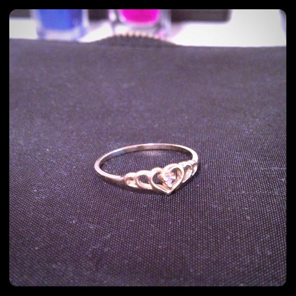 Gold heart ring
