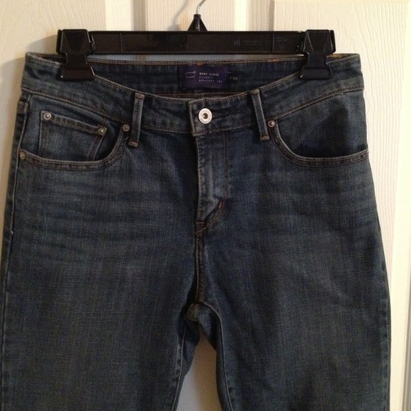 Levi Demi Curve