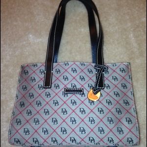 **LOWERED PRICE** Dooney & Bourke shopper tote bag