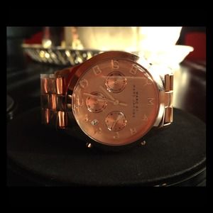 ❌Reserved for sandrabaroi❌   MJ rose gold watch
