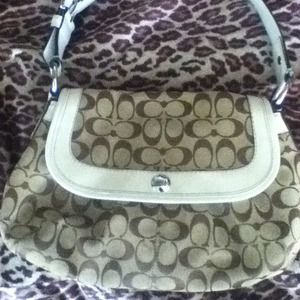 Beige coach bag
