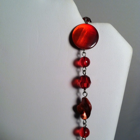 🎀SOLD🎀Red Beads Necklace - Picture 2 of 2