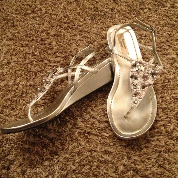 Vera Wang Sandals