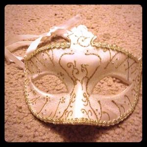 Masquerade mask