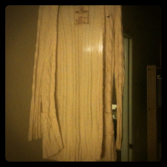 HOLLISTER sweater