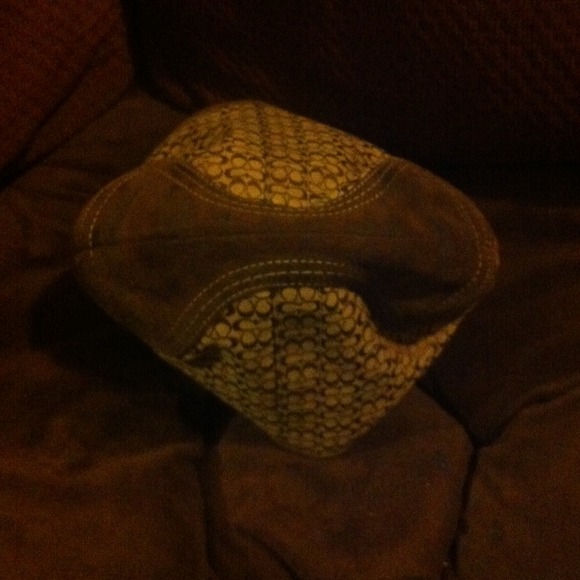 **REDUCED** Authentic Coach bag - Picture 2 of 4