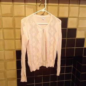 Pale pink GAP cardigan and green shorts for Emma