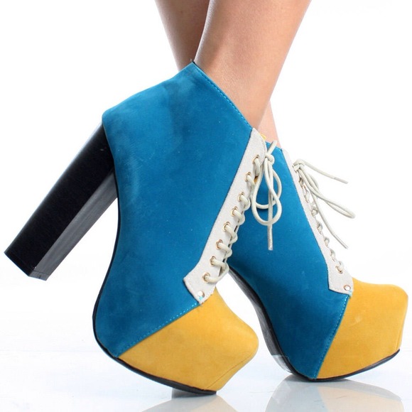 Chunky heel booties... - Picture 2 of 2