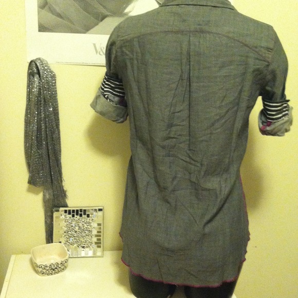 ))SOLD(( Bnwt button up - Picture 4 of 4