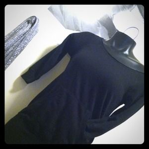 [[Sold]] Lightweight quarter sleeve...