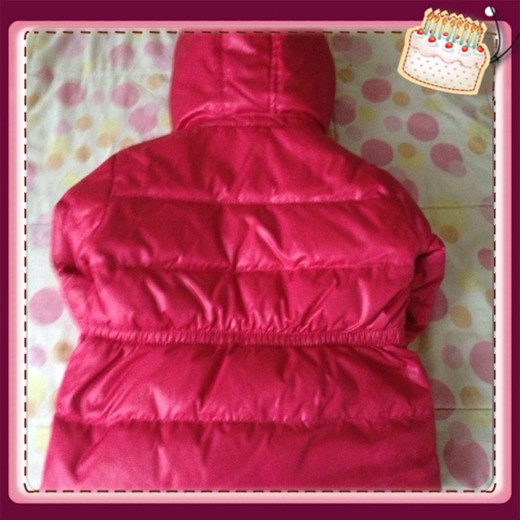 GAP - Picture 4 of 4