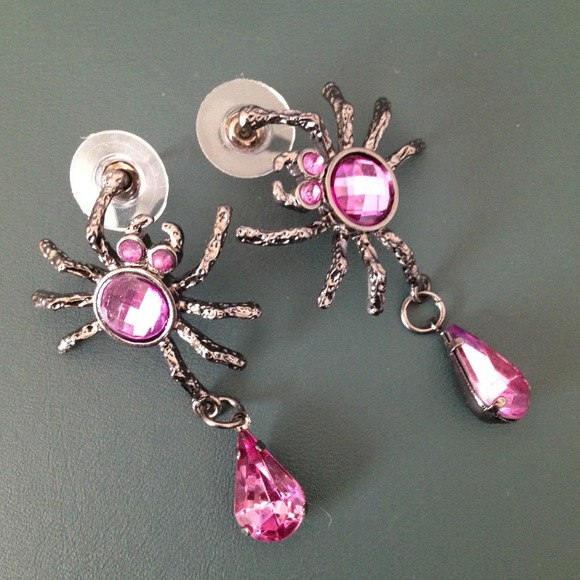 "New" Purple spider dangle earrings
