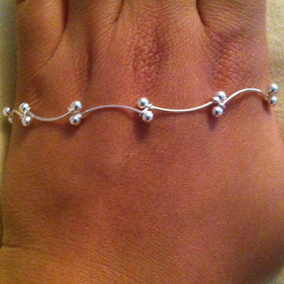 Two silver bracelets and one gold rose necklace! - Picture 4 of 4