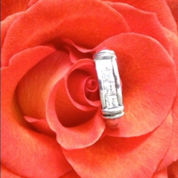 Sterling Silver w cubic zirconia row