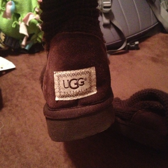 Brown tall or short knit uggs - Picture 2 of 3
