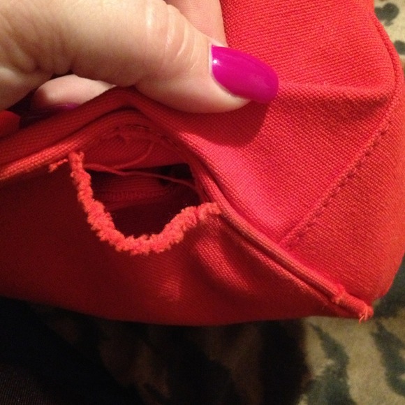 Saks Fifth Avenue duffle bag - Picture 3 of 4