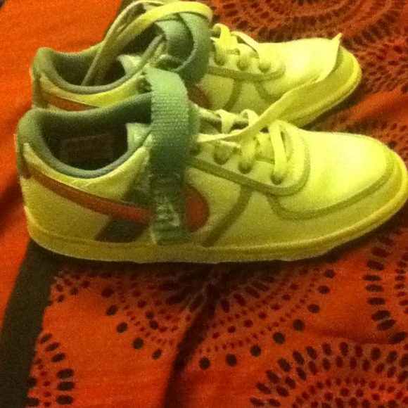 Nike shoes