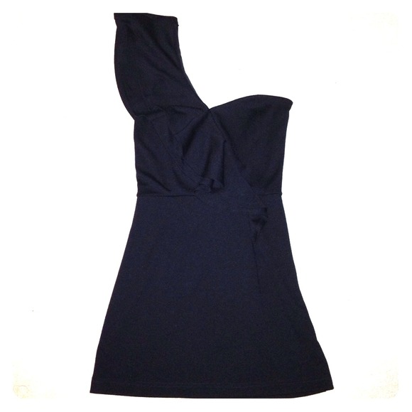 ❌ON HOLD❌Black One Shoulder Ruffled Mini Dress