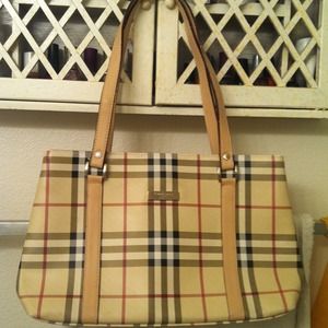 Agarcia***Checked purse