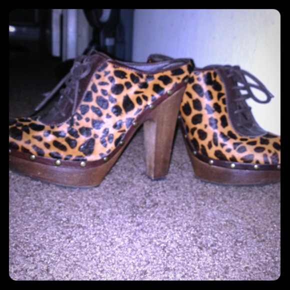 Size 6.0 cheetah print heels only worn once!