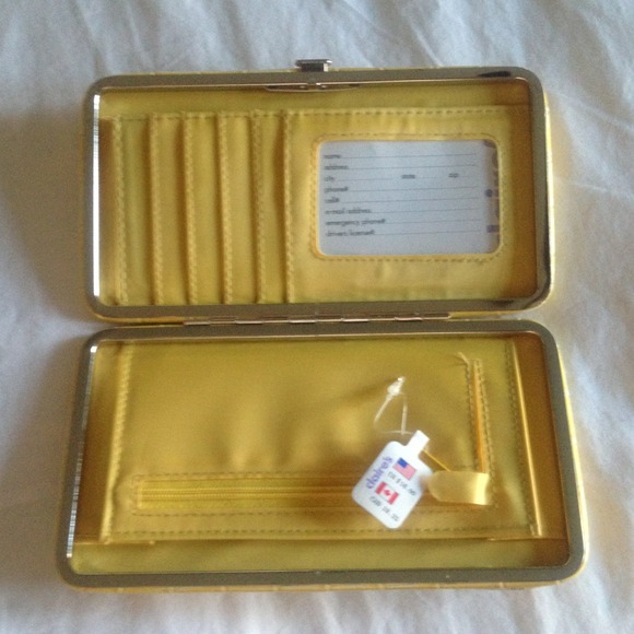 NWT Wallet - Picture 2 of 3