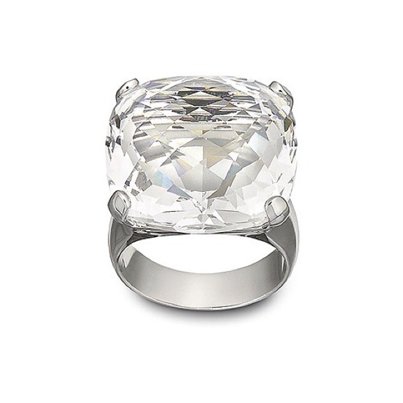 SOLD - Authentic Swarovski ring
