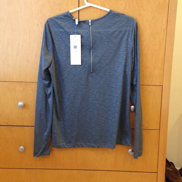 🔥Reduced! From $100 to $50🔥Adam grey top - Picture 2 of 4