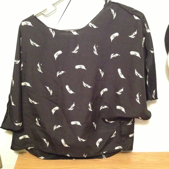 Feather print top