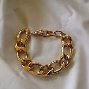 Gold bracelet