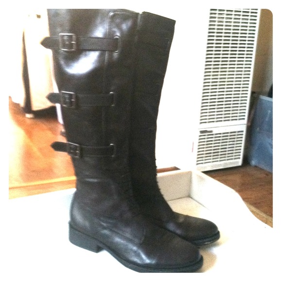 Vince Camuto Fivvy Boots 9.5 Black