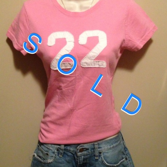 🔴:: SOLD ::🔴 Cute pink Tee