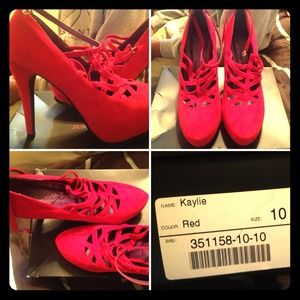 💥REDUCED PRICE💥 Little Red Pump