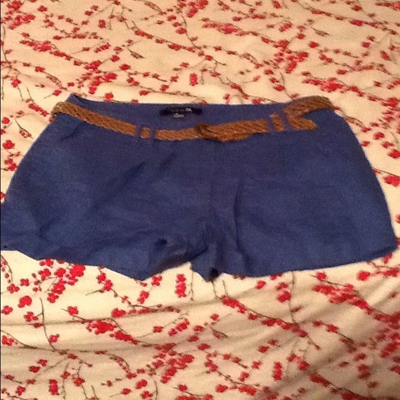 🔴Belted linen shorts🔴 sold