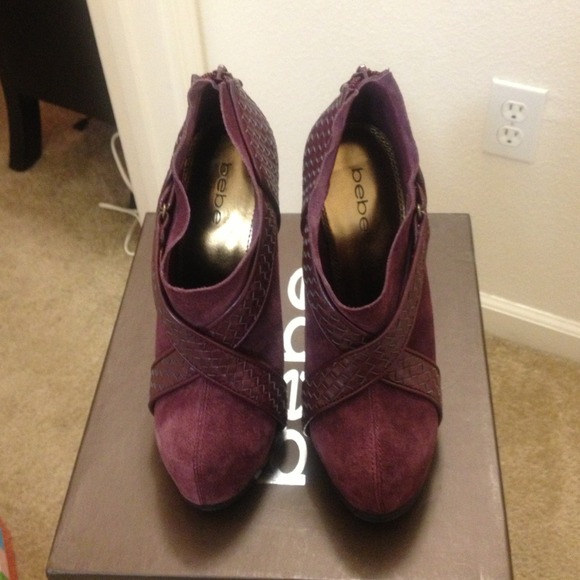 Bebe booties