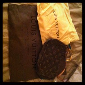 Louis Vuitton pochette