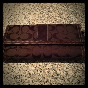 Coach Brown Signature Wallet Reserved*