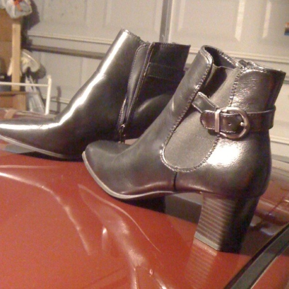 Black leather boots BRAND NEW