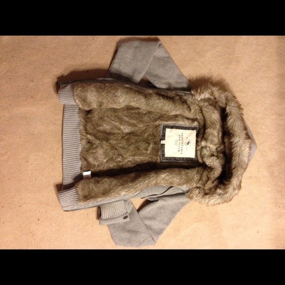 🚫SOLD! BUNDLE for @tbunton -ABERCROMBIE & FITCH - Picture 2 of 4