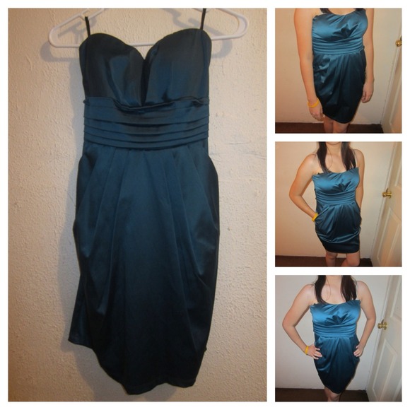 🔴SOLD IN BUNDLE!🔴🆕Blue Strapless Dress.🌺🌸🌷